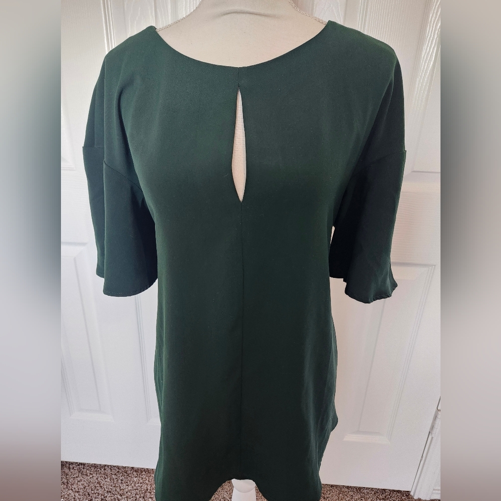 Women's Eloquii Size 14 Tie Back, Keyhole Front Short Sleeve Hunter Green Top